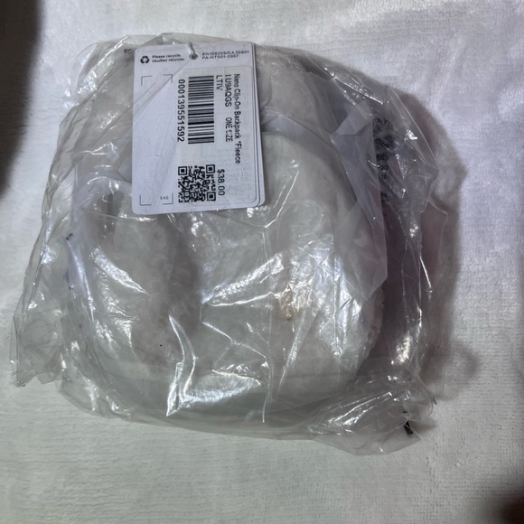 New Nano Bag Light ivory with gold - Picture 2 of 5